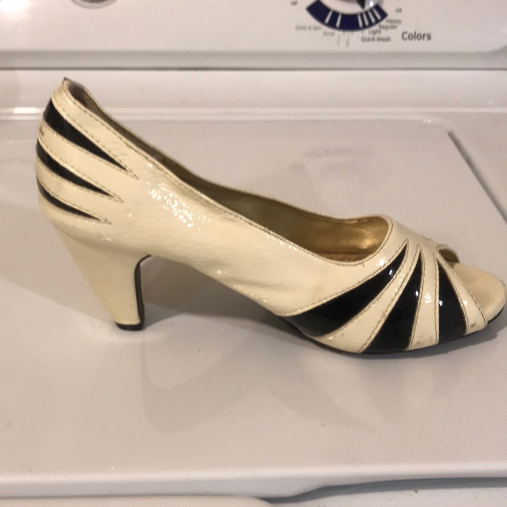Shoes - Picture 3 of 5